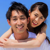 【必ず読みください】初詣でお賽銭を小銭で入れる貧乏くさい男子は非常識 / 適正金額が判明