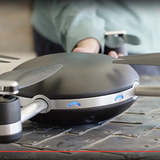 【動画あり】 投げると自動飛行で追いかけてくる「ドローンカメラ」 発売前なのに売上額40億円を突破!