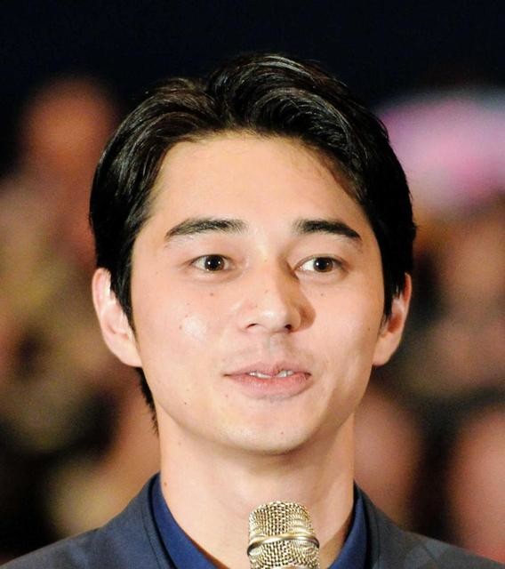 東出昌大 結婚「そんなにいいものだと薦められない」 池松壮亮と菅田将暉に:コメント1