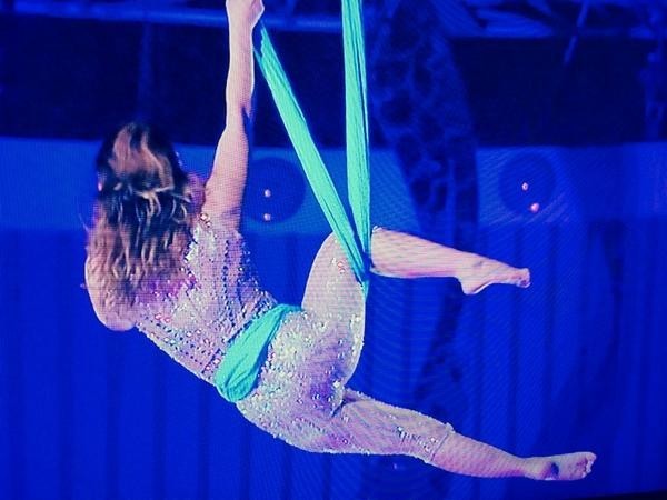 浜崎あゆみがビキニ姿　スリム過ぎるウエストに「内臓はどこへ!?」：コメント2