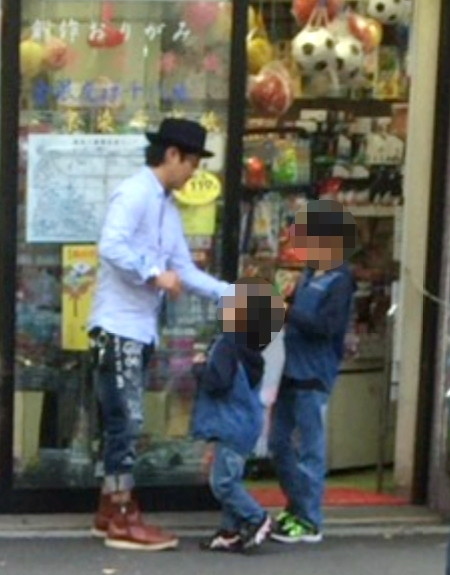 イクメンの化けの皮剥がれた!TOKIO山口達也“妻から三行半”の遊び人生活:コメント1