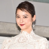 佐々木希、妊娠報道を否定「まだなんです」