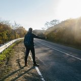 ヒッタハイクしたら女2人にレイプされて精液採取されたんだが