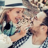 ヤバい好きかも！男が「思わず惚れそうになる女性の言動」TOP5