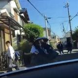 通学路に猛スピードの車、逃げ惑う生徒らの姿…車内から撮影の投稿動画　大阪府警が捜査