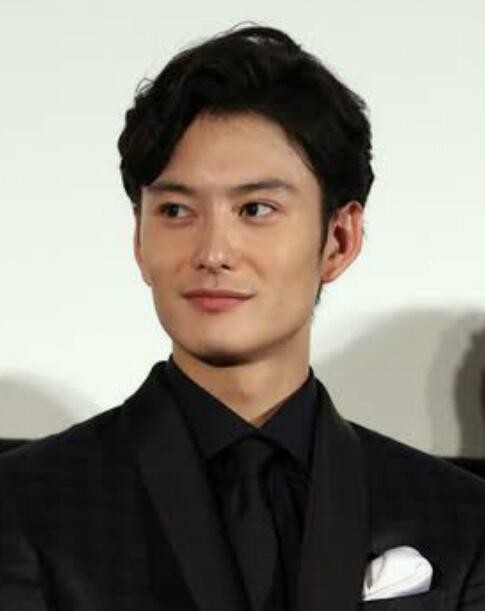 穴子が27歳！？年齢を聞いて驚くアニメキャラランキング：コメント14