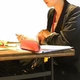 女性が活躍するために社会はどうすればいい？1位「保育の充実」…「同一労働同一賃金」という回答も