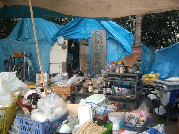 高速道路でテーブル広げて優雅に自炊ランチ、「命知らず過ぎ！」と驚きの声―中国ï¼ã³ã¡ã³ã10