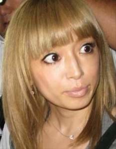 浜崎あゆみ、真剣な表情の写真公開も「めっちゃ幼い」「いつもより更に童顔」と反響：コメント6