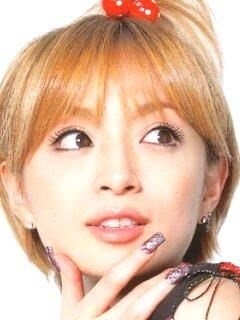 浜崎あゆみ、真剣な表情の写真公開も「めっちゃ幼い」「いつもより更に童顔」と反響：コメント11