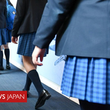 制服で外を歩くとセクハラされる……英国女子の3割超