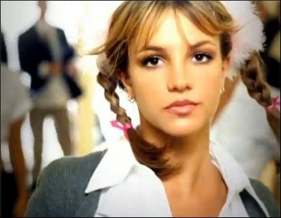 ブリトニー・スピアーズ、顔もボディもおばさん化?:コメント11