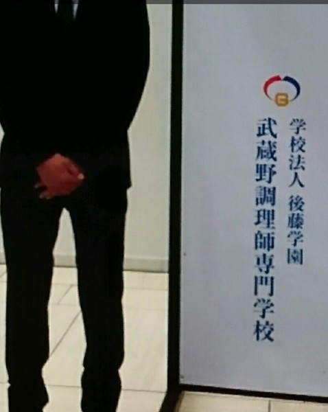 精液を売って生計を立ててる健太くん、意地悪な女の子にもて遊ばれ怒る：コメント432