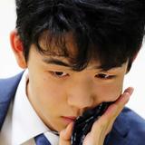 藤井聡太五段に大量にバレンタインチョコ届く！　関係者「持ち帰れないほど」