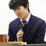 最年少プロ、藤井聡太四段が史上初の「中学生五段」に