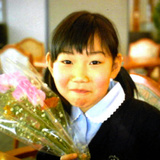  「白いクラウンに同乗」目撃情報　15年前不明の女性か