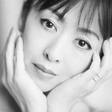 斉藤由貴、“パンティ不倫”から復帰の一方で50代医師は“窃盗未遂”!?　分かれる明暗