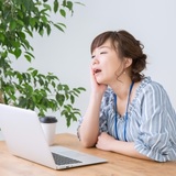 女性の約6割「睡眠負債がたまっている」、「朝起きたときすでに疲れている」