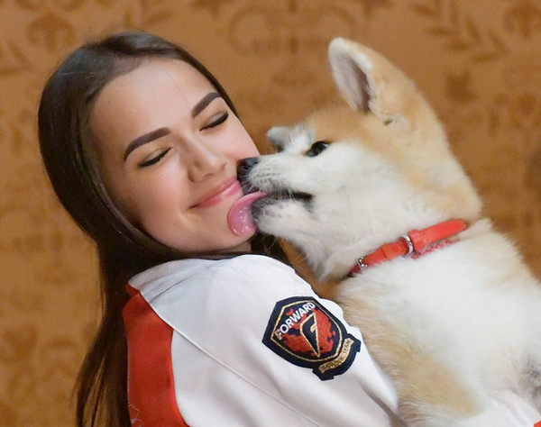 最下位ザギトワの敗因は体形変化か 元世界女王が見解「彼女はもう女性なのです」:コメント14