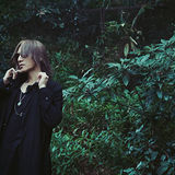 SUGIZO「ビジュアル系は、僕にとって差別用語。いまだにそう揶揄されると吐き気がする」