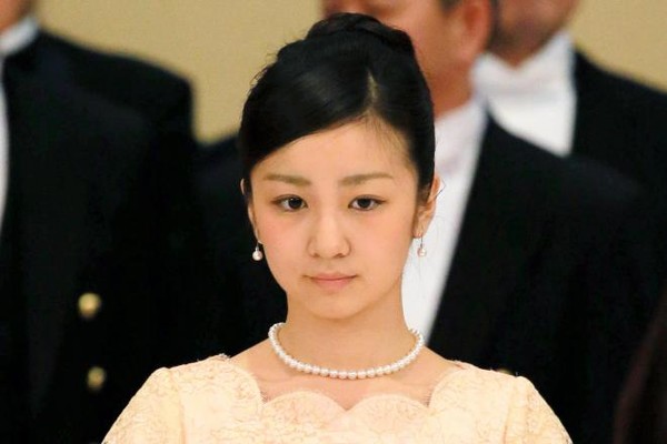 佳子さま、卒業直前の「お忍びダンス通い」撮った！：コメント22