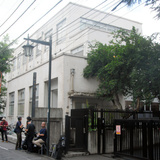 吉本「死亡しても一切責任負いません」 研修生に誓約書