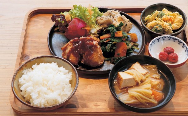 一人暮らしの食費1か月3万円って高い？「2万で済む」「健康に生きたいなら最低ライン」論争は続く：コメント132