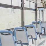 34歳無職男、全裸でバスに乗り込み逮捕 2，30人乗客がいる中、無言で席に座る