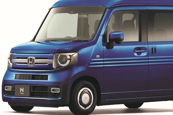 自動車カラー「青」世界で人気 女性も選びやすい色 「赤」「ピンク」は減少傾向:コメント19