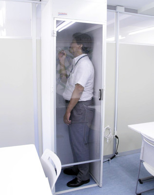 「歩きタバコは凶器」刑罰を求める声も…なぜ警察は取り締まらないの?:コメント16