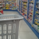 新型コロナ、小売現場で悲鳴「本社に感染するなと言われても毎日6000人来店」