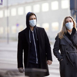 外出制限で「関係が悪化したカップル」は全体の6割、最新調査