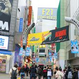 コロナもかまわず渋谷・原宿に溢れる若者たち「バイトがないから」「春休みが超長くて」「免疫あるし」