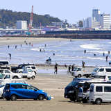 注意しても「今日だけ」　海にレジャー客続々、住民困惑