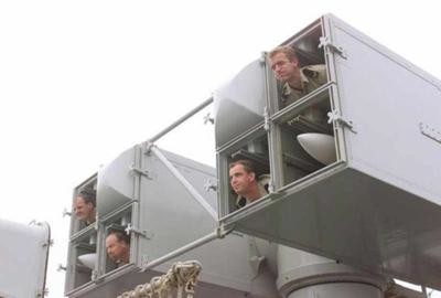 中国軍が南シナ海に弾道ミサイル2発 米軍に警告か:コメント5