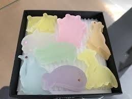 好きな全国のお土産菓子は？ 3位『もみじ饅頭』2位『八つ橋』1位はサクッとした…：コメント281