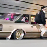 首都高で「箱乗り」、容疑の男2人逮捕　「大ごとになると思わず」