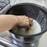 衝撃のモンスター新人「米を洗剤で洗う」「1人で得意先に行かせたらコンビニで立ち読みに夢中」