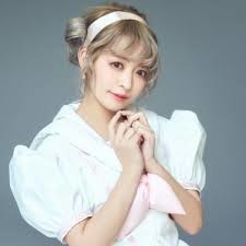でんぱ組.inc成瀬瑛美、美バストチラリ？：コメント50