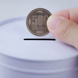 20代の貯金額、「50万未満」が最多 30代以降では「100万円以上」が過半数