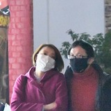 TV局社長と女子アナW不倫！手をつないで「密会用マンション」へ