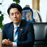 「スプーンだけでなくプラスチックすべてが対象だ」小泉環境相が描く脱炭素社会の未来図