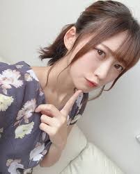 欅坂46渡邉理佐が大人の魅力を発信：コメント12