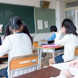 昭和生まれはビックリ！家庭訪問にブルマー、プールまで「学校から消えたもの」