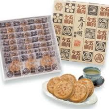 好きな全国のお土産菓子は？ 3位『もみじ饅頭』2位『八つ橋』1位はサクッとした…：コメント8