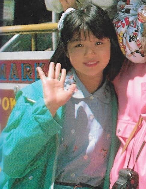 セクシー女優の西元めいさ、母親がおニャン子クラブの元メンバーと明かす「親はずっと芸能反対」：コメント83