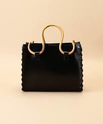 é¢¨ä¿ãå£²æ¥ãããå¥³ã®å­ã®ç¹å¾´ï¼ã³ã¡ã³ã2784