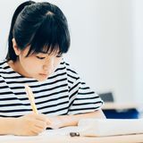 「養育費をもらえない」が7割、不払いに泣き寝入りするケースも　ひとり親家庭の現実