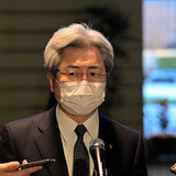 「マスク外す時期来ない」日医会長、ウィズコロナで欧米との違い強調