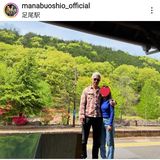 押尾学氏、女性の肩を抱き寄せる２ショットを初公開…週刊誌では再婚報道も